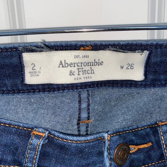 ABERCROMBIE & FITCH Skinny Jeans Sz 2/26 Dark Wash Blue Denim - Picture 2 of 8